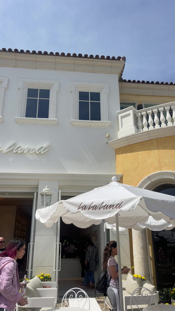 La La Land Kind Cafe