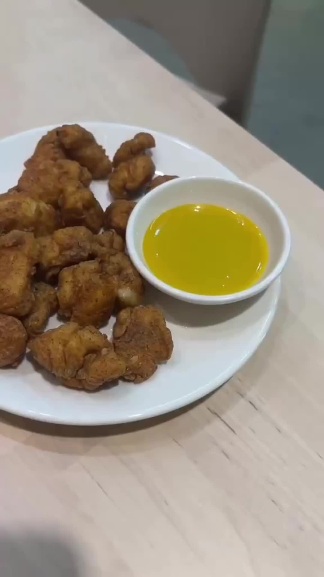 Video review of BonChon