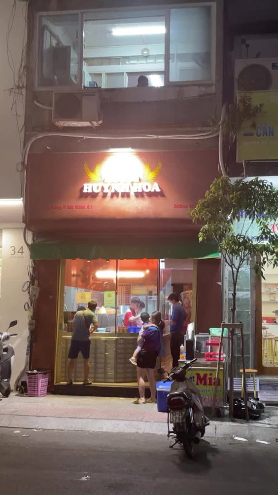 Bánh Mì Huynh Hoa - Lê Thị Riêng