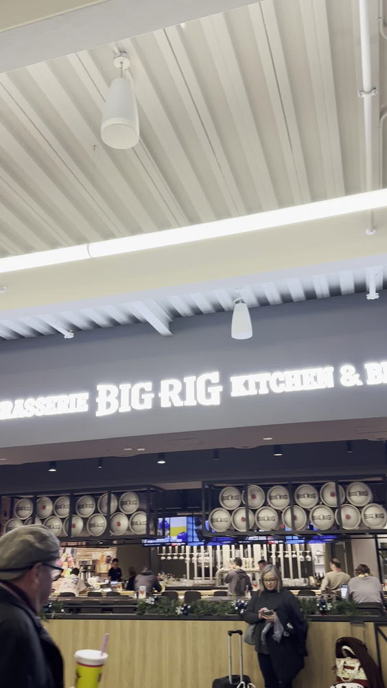 Big Rig Kitchen & Brewery - Iris