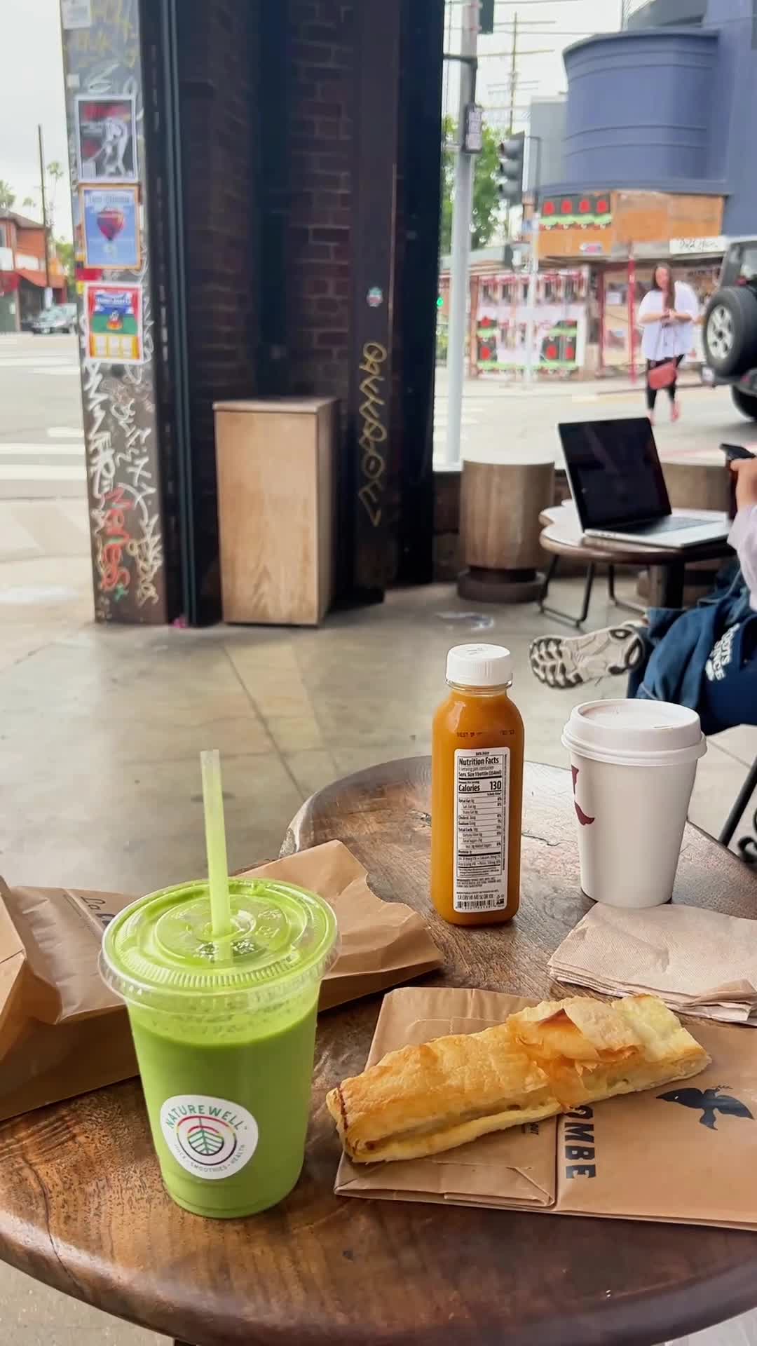 Video review of La Colombe