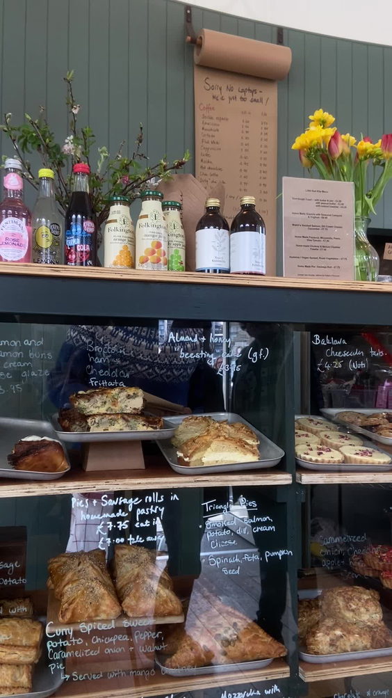 Kuna Cafe & Bakery
