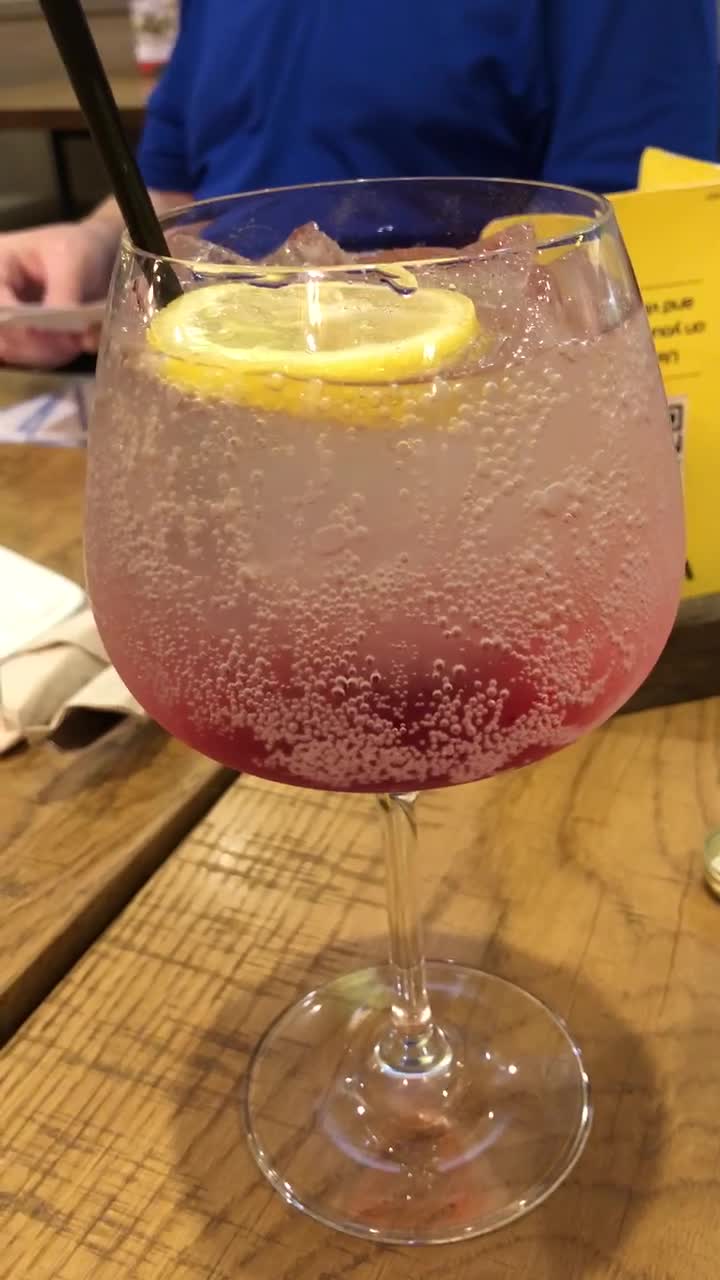 Video review of California Pizza Kitchen