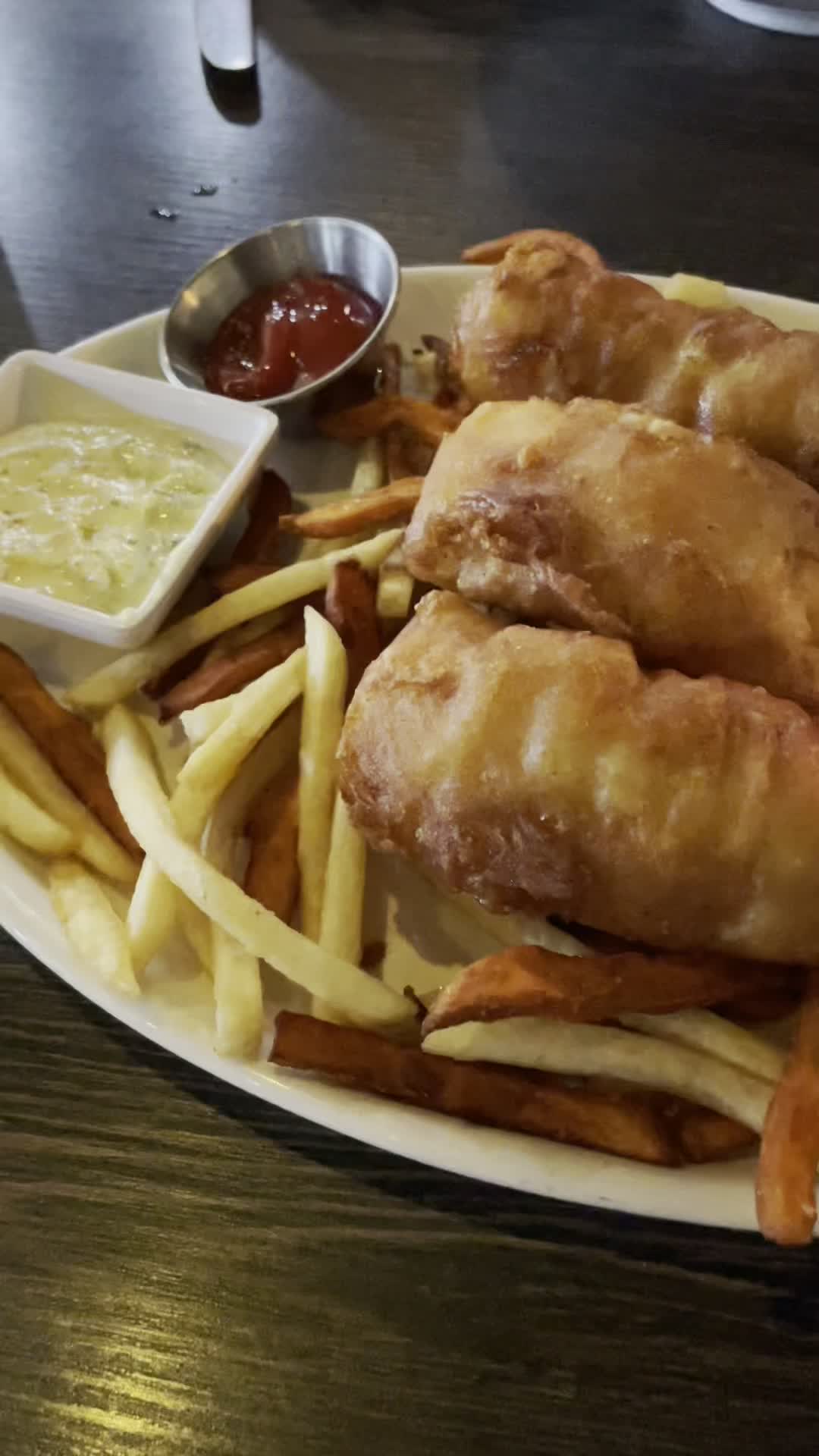 High Tide Seafood Bar & Grill