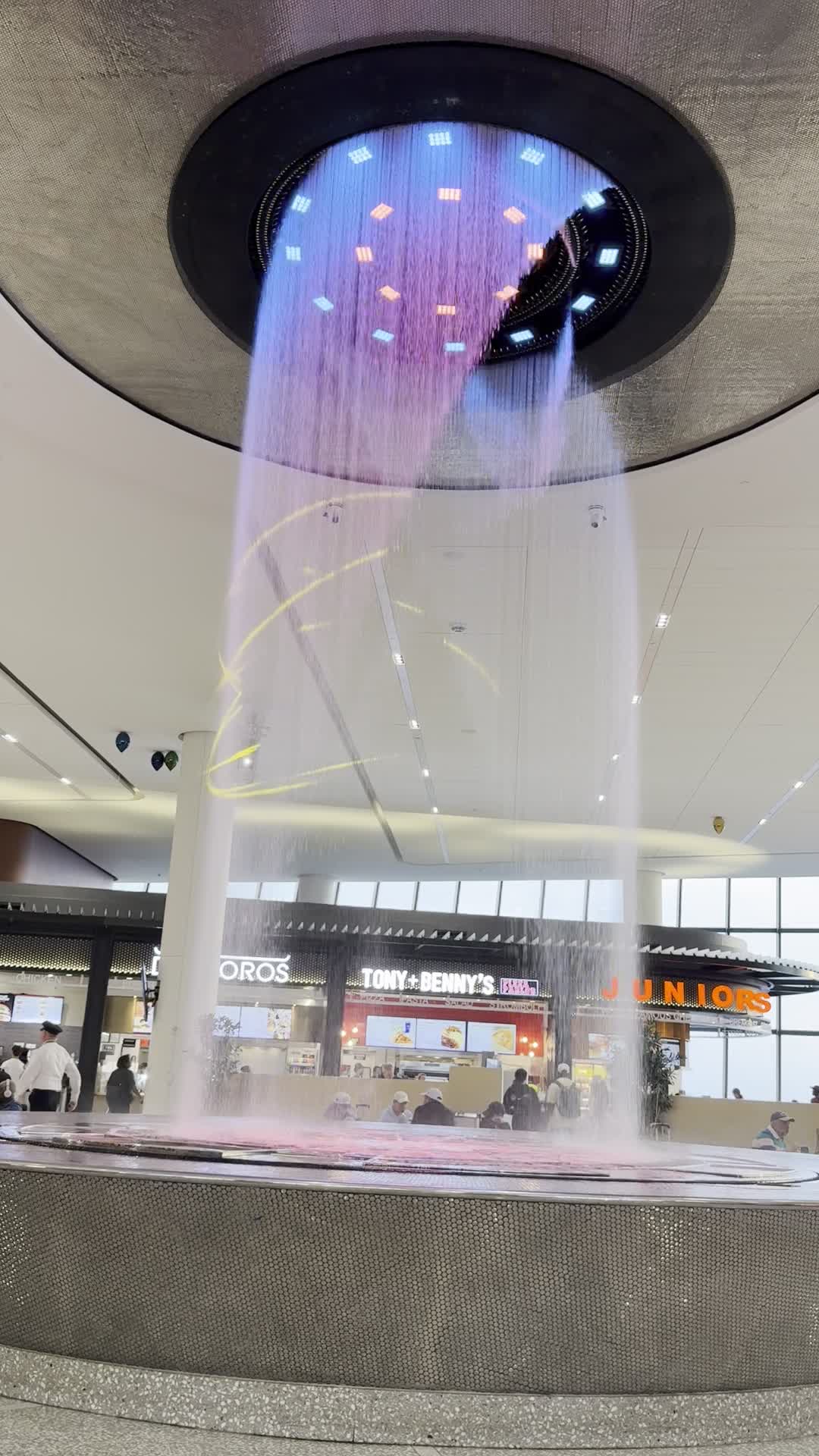 LaGuardia Airport (LGA)
