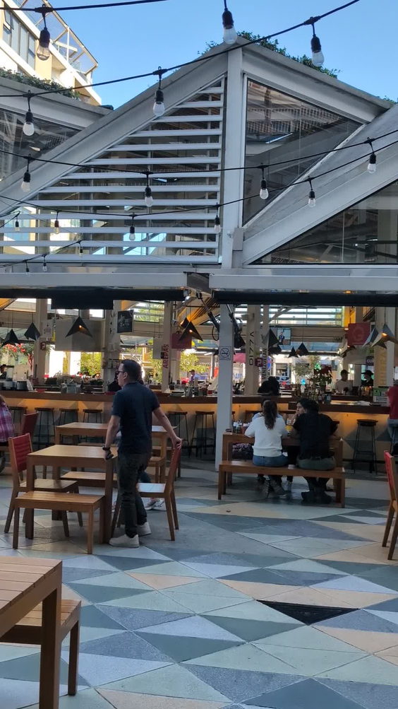 El Mercado Dealado