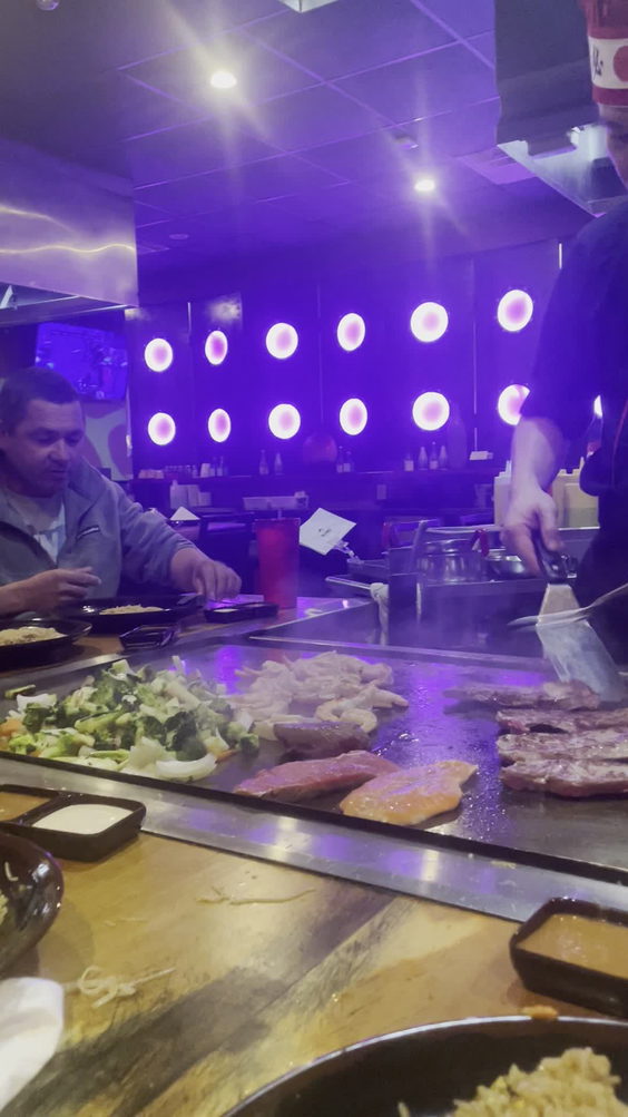 SUMO Steak & Sushi