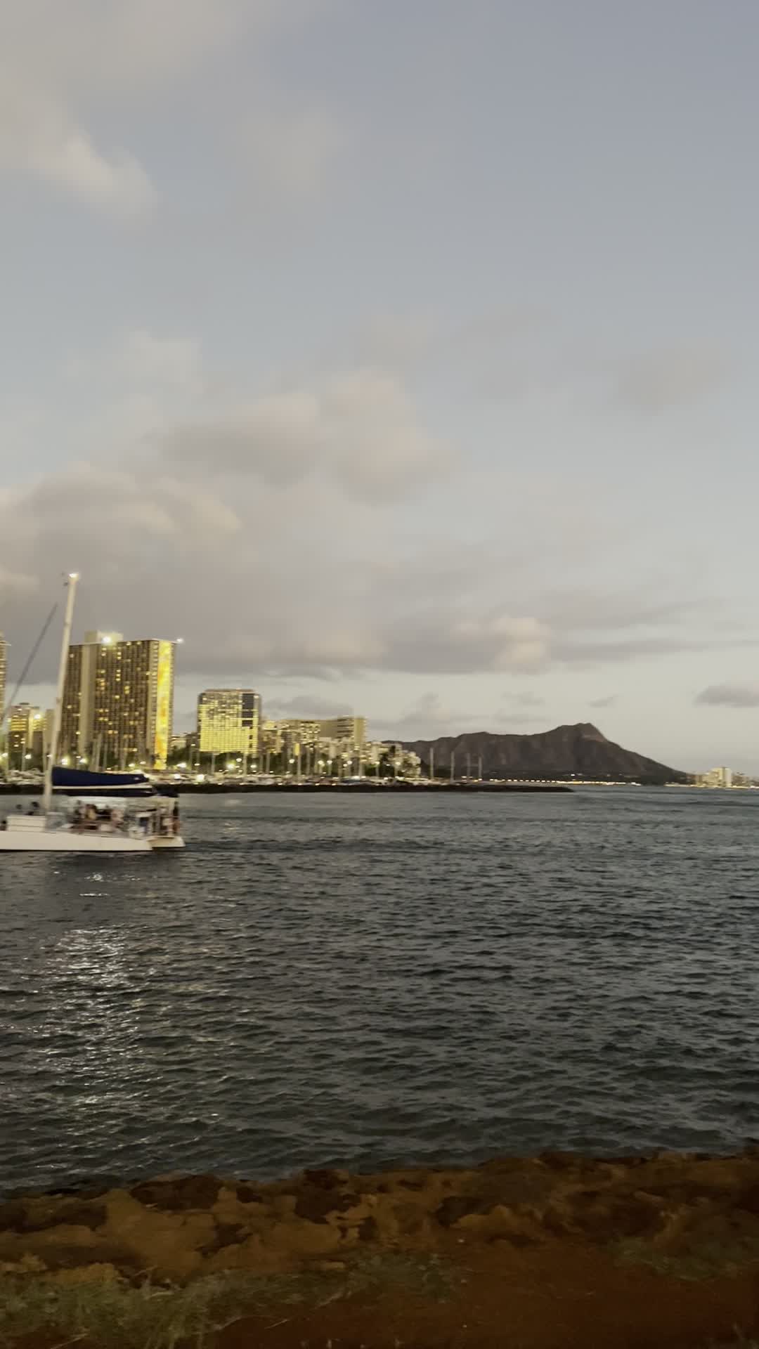 Video review of Ala Moana Beach