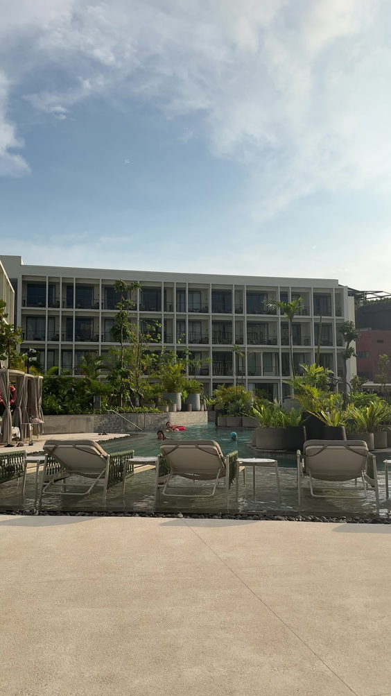 Holiday Inn