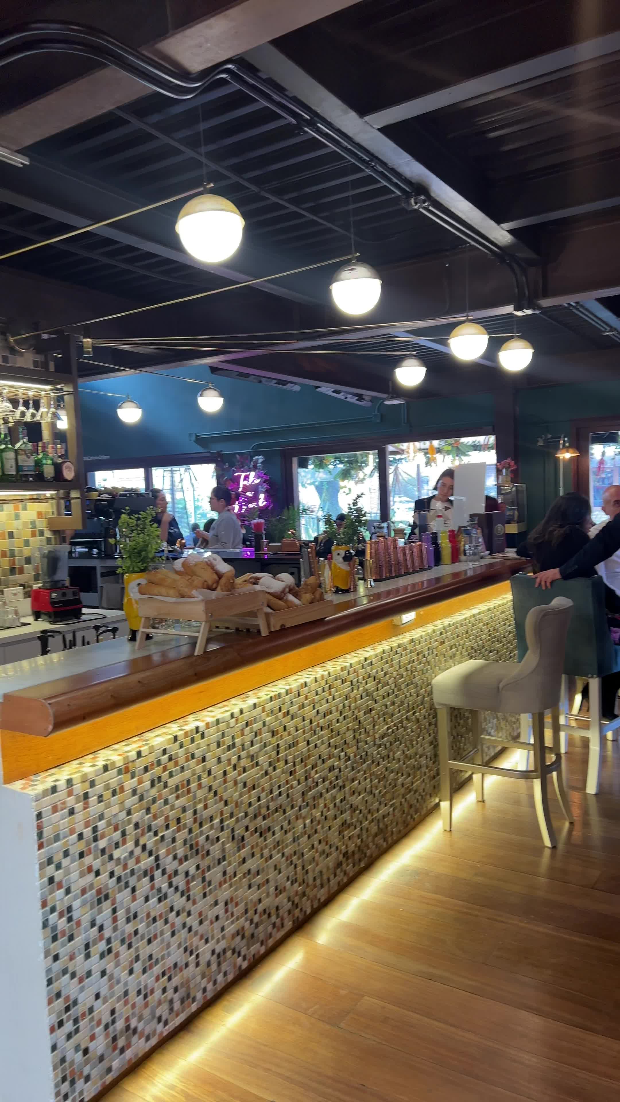 Aleli Cafe
