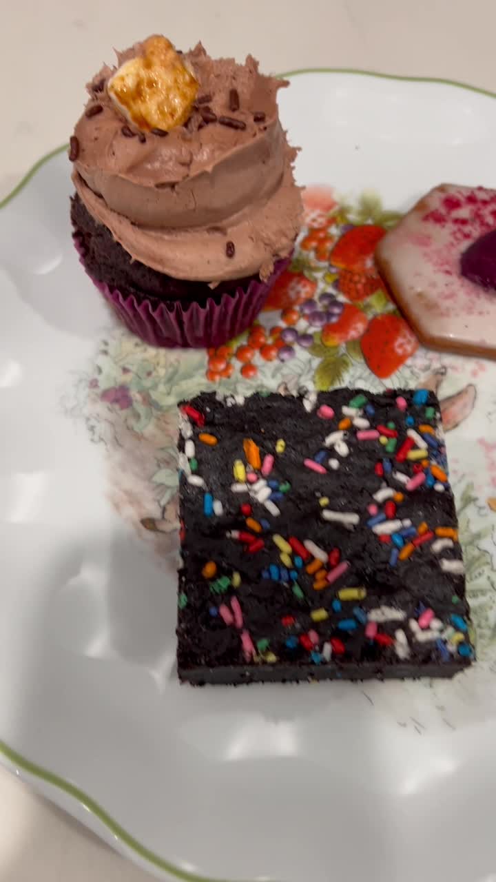 Video review of Cake Life Bake Shop
