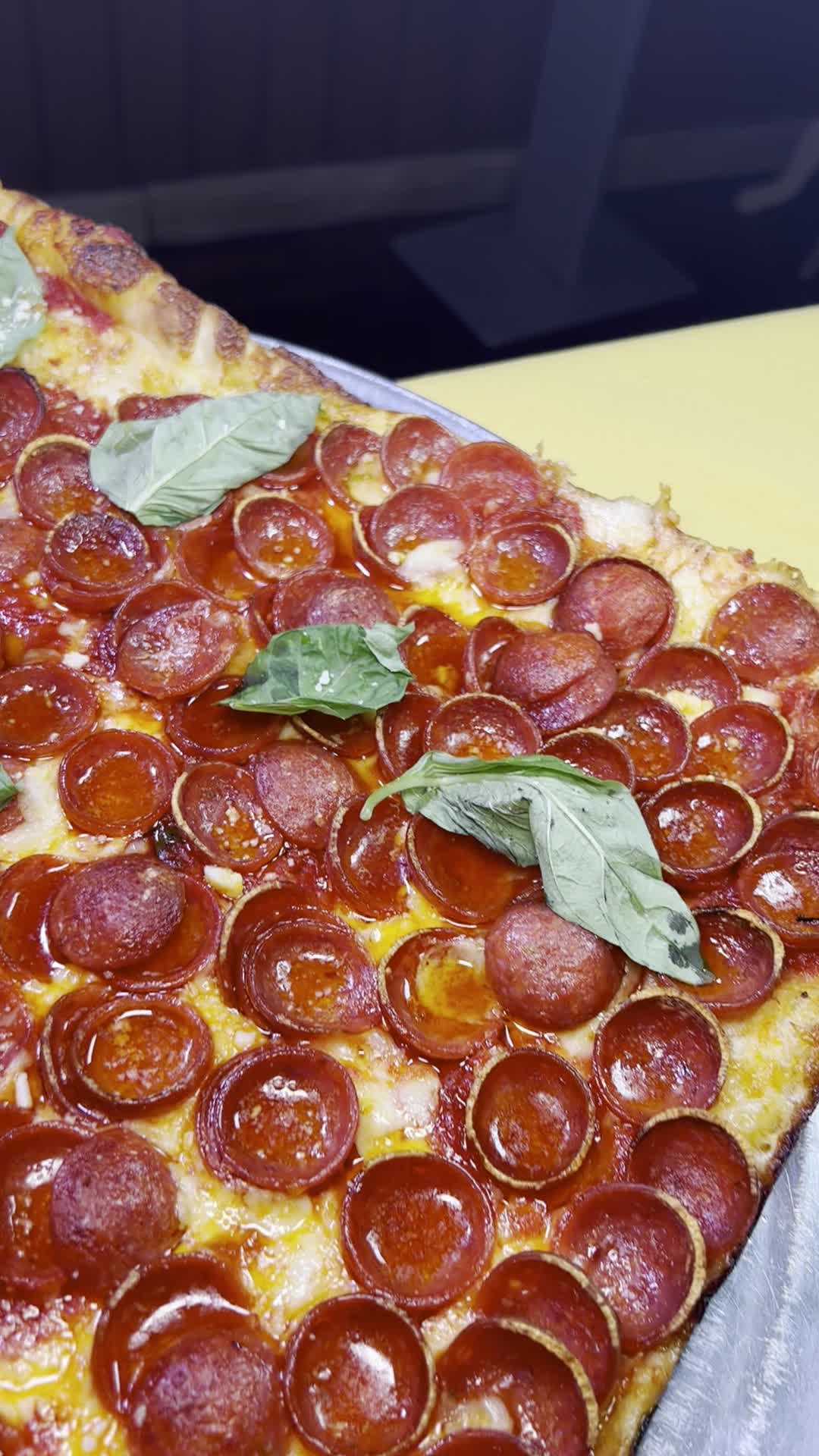 La Famiglia Ristorante & Pizzeria
