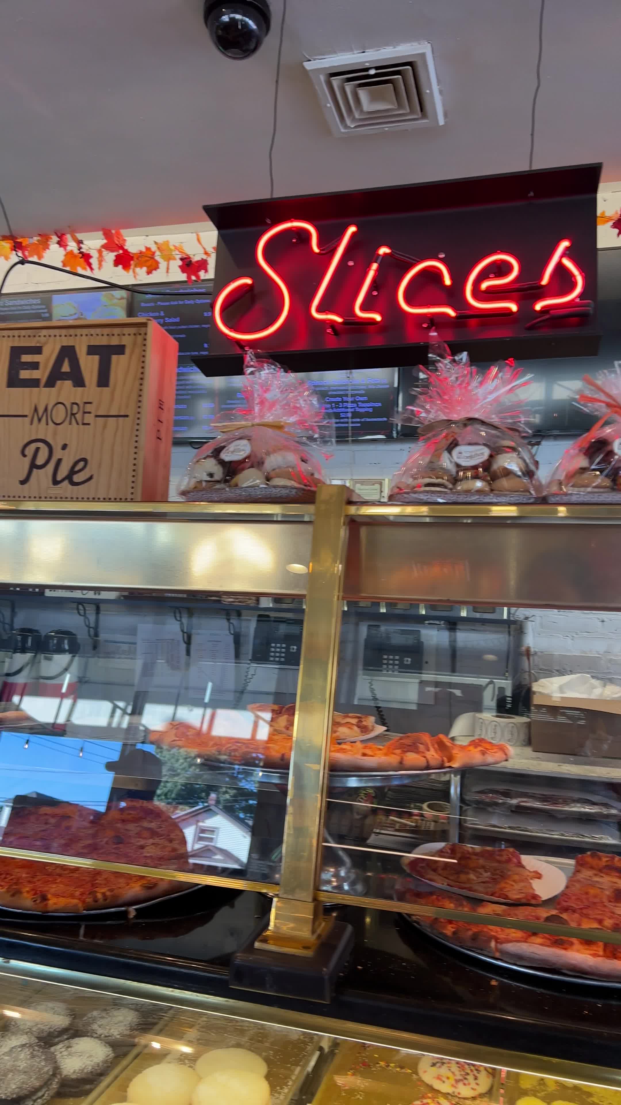 Video review of Montilio's Bakery & Pizzeria