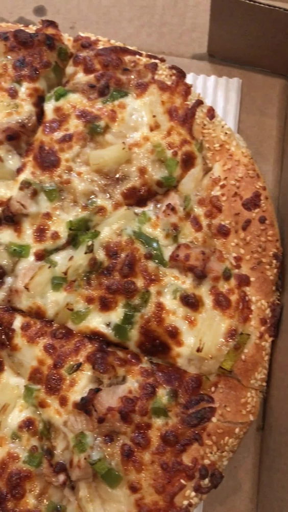 Red Swan Pizza - Ottawa Kanata South