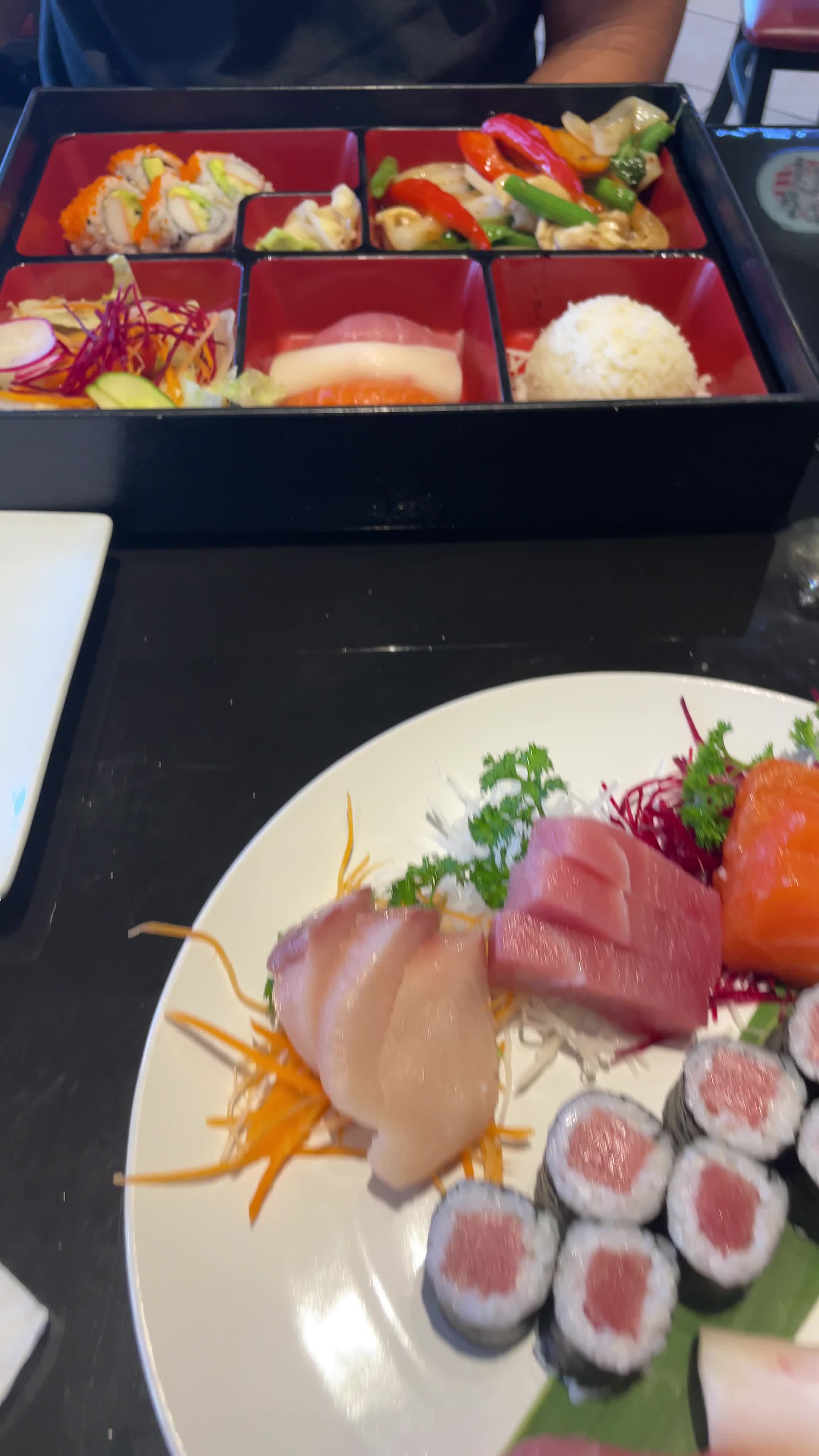 Ken Sushi & Asian Bistro