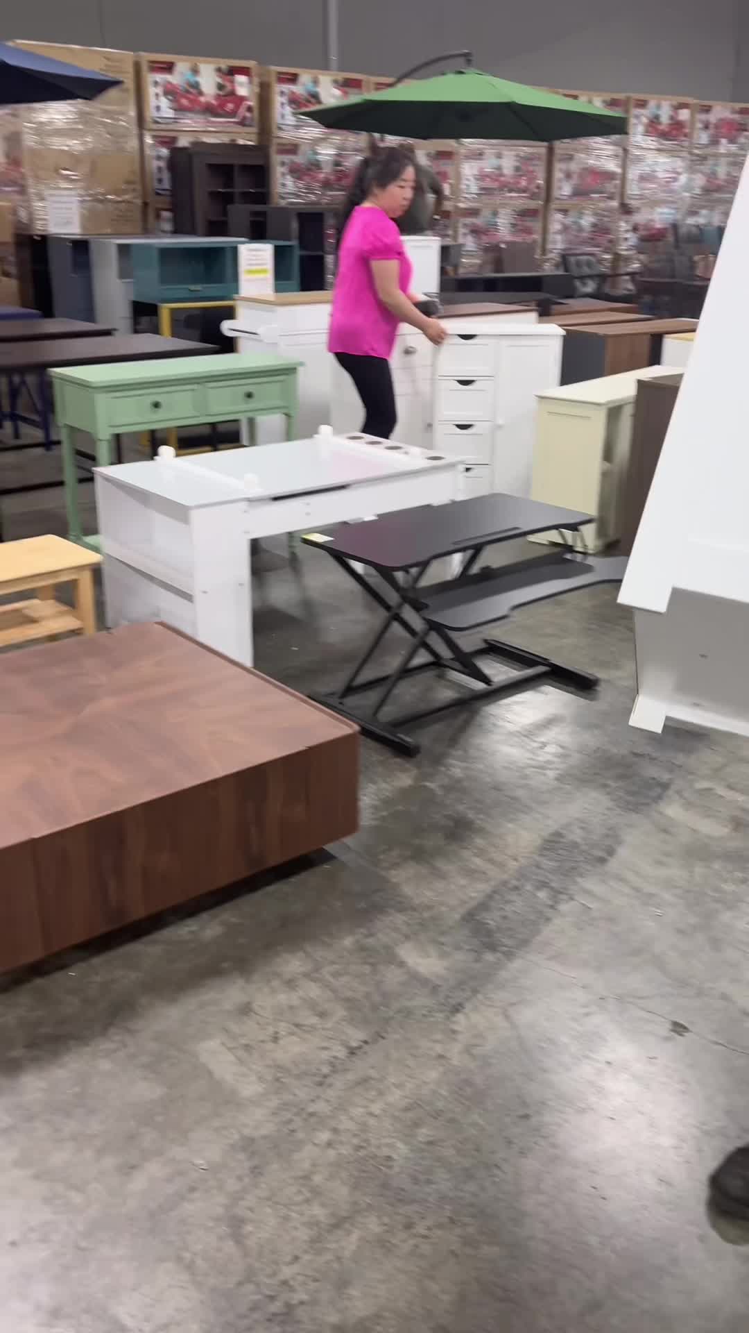 Happy warehouse liquidation 