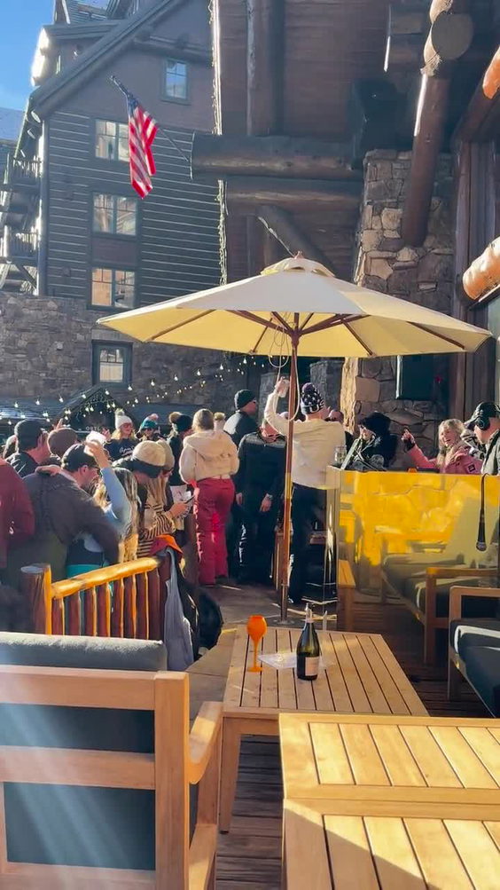 Daniel's Bar Slopeside