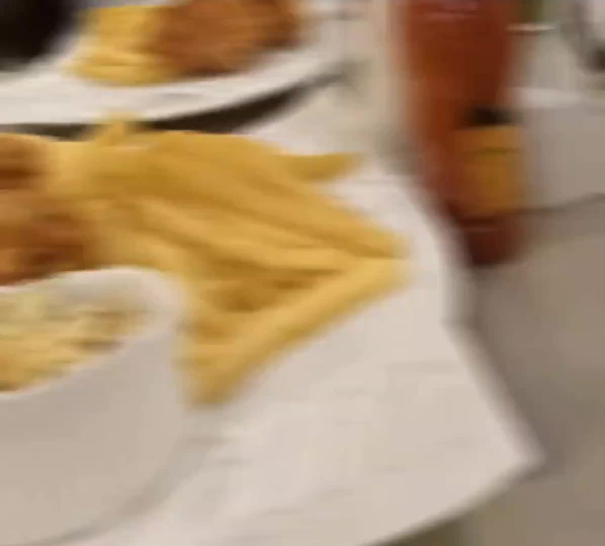 Video review of Blue Room Restaurant and Ice Cream Parlour