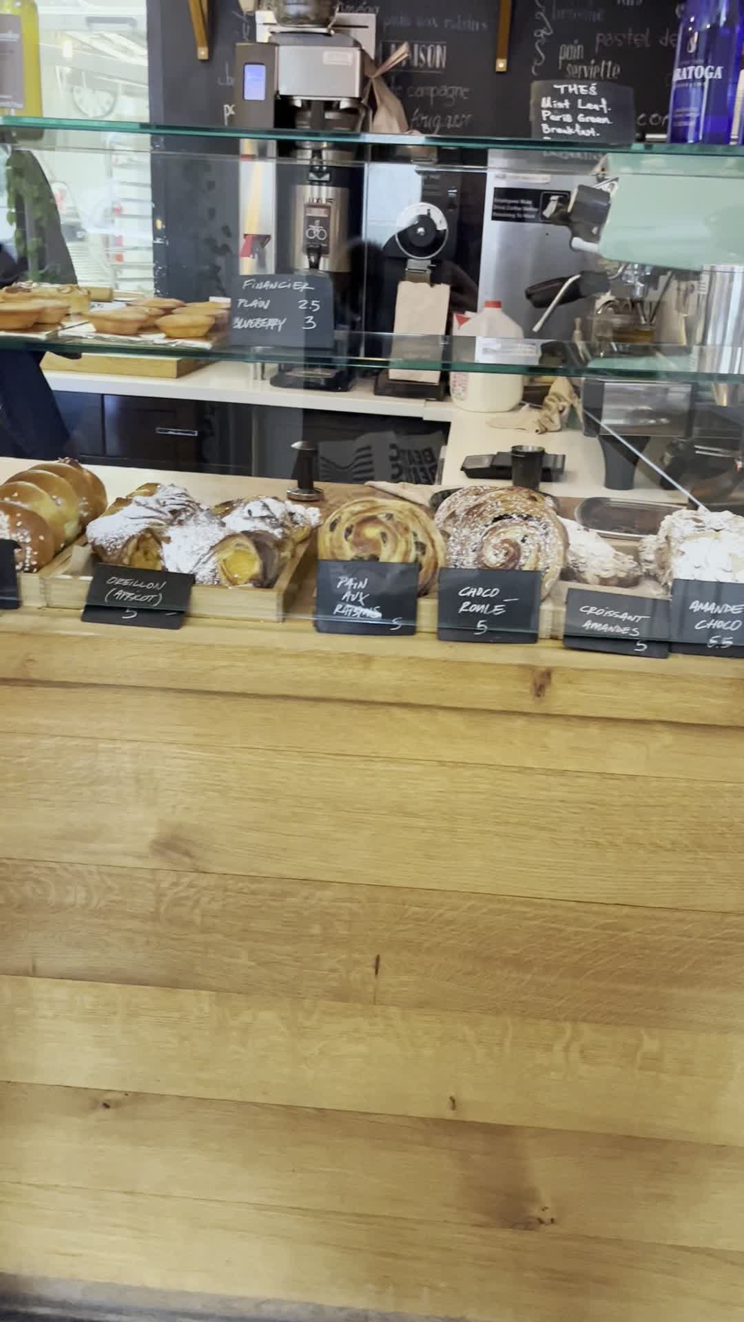 Video review of La Bicyclette Bakery