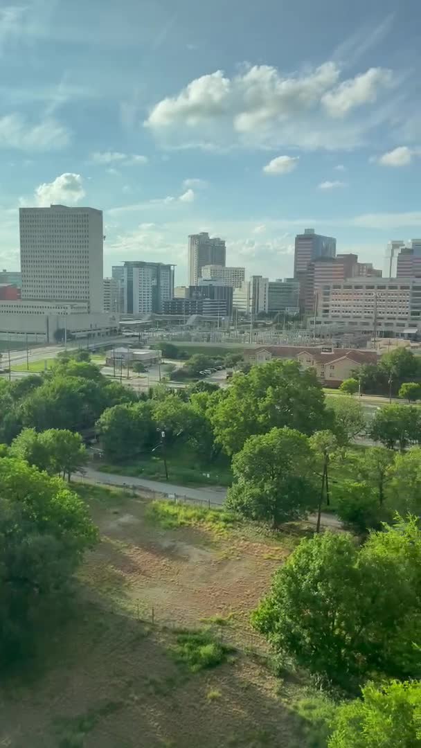 Blossom Hotel Houston, Curio Collection by Hilton
