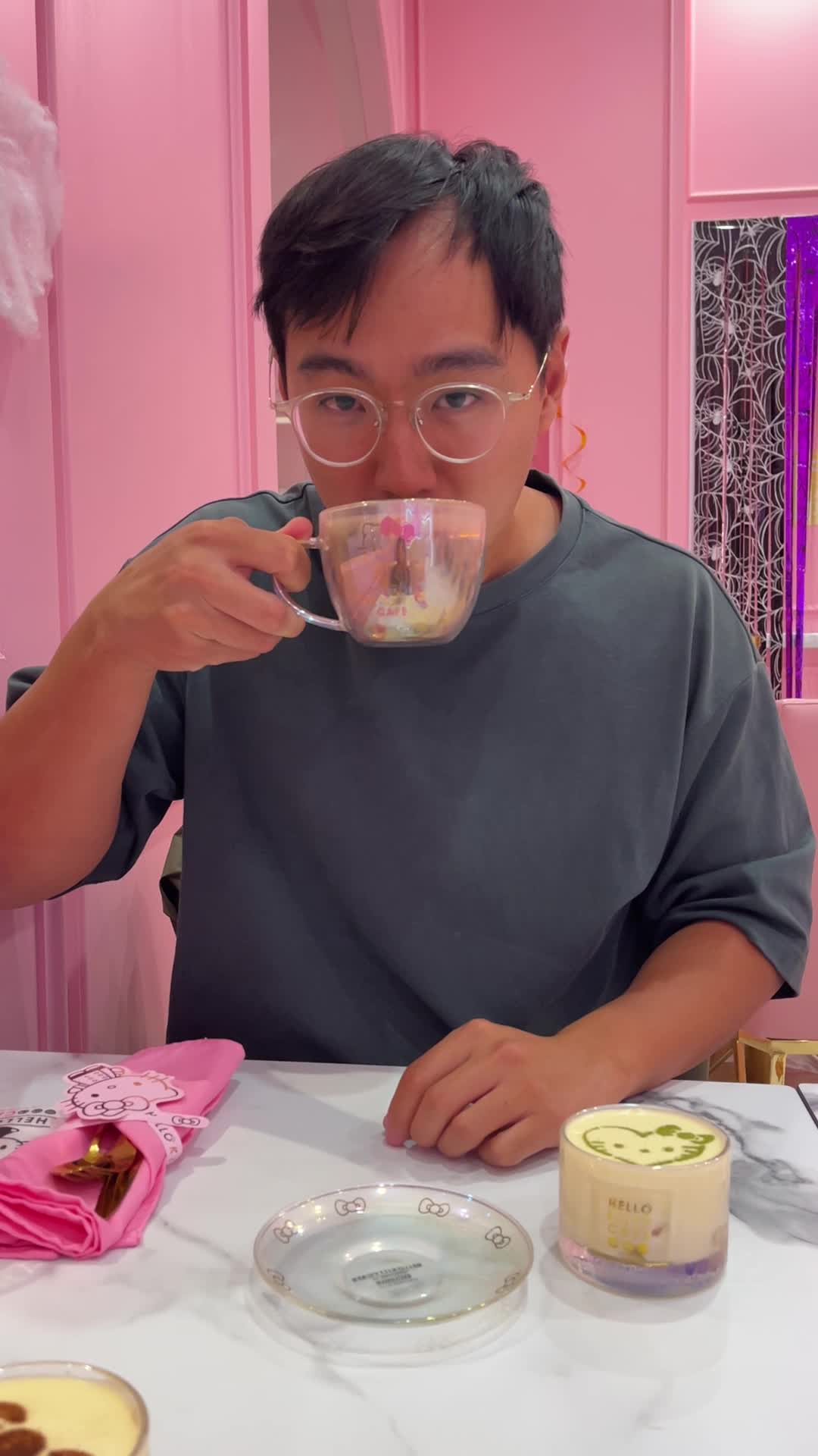 Hello Kitty Cafe