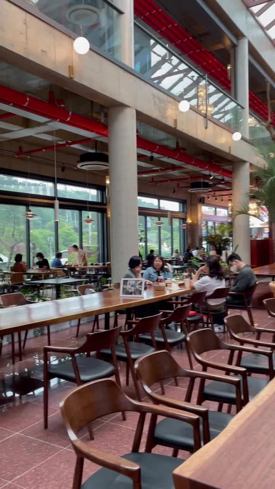 K.Hemingway Bakery and Cafe