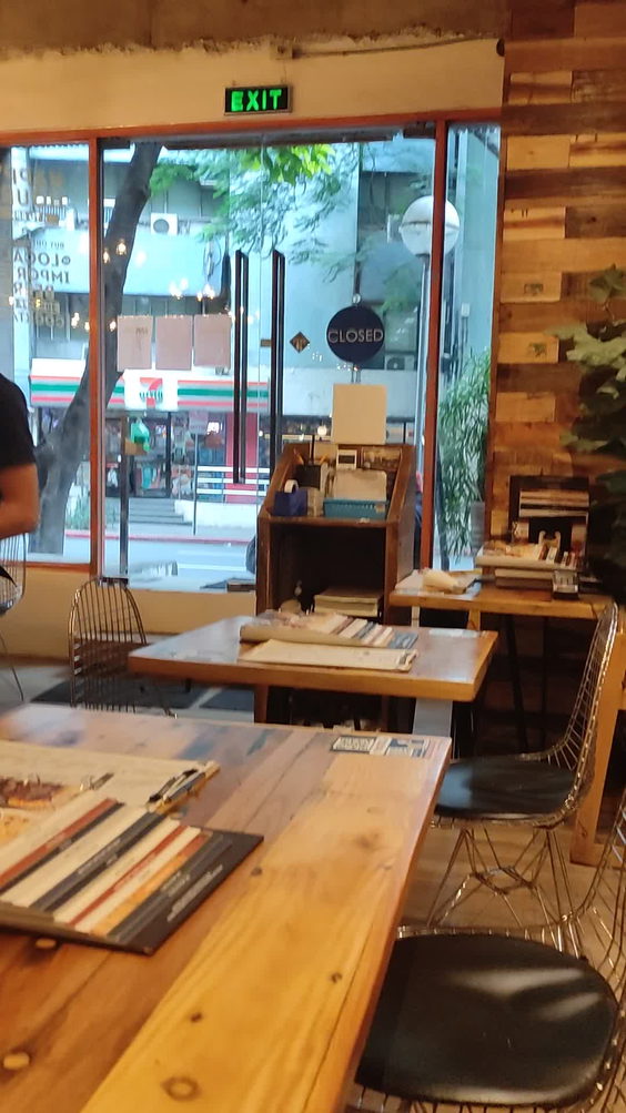 Blake’s Wings & Steaks - Salcedo St. Makati