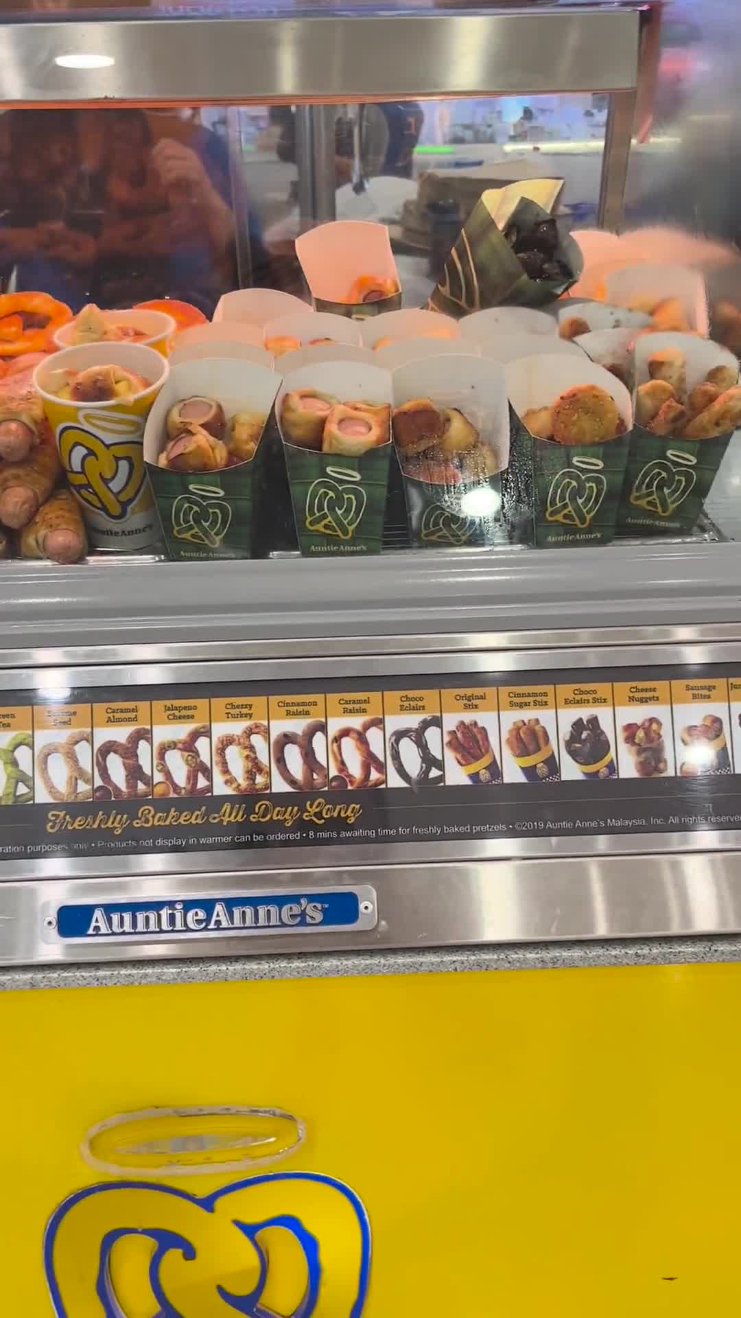 Auntie Anne's AEON Seri Manjung
