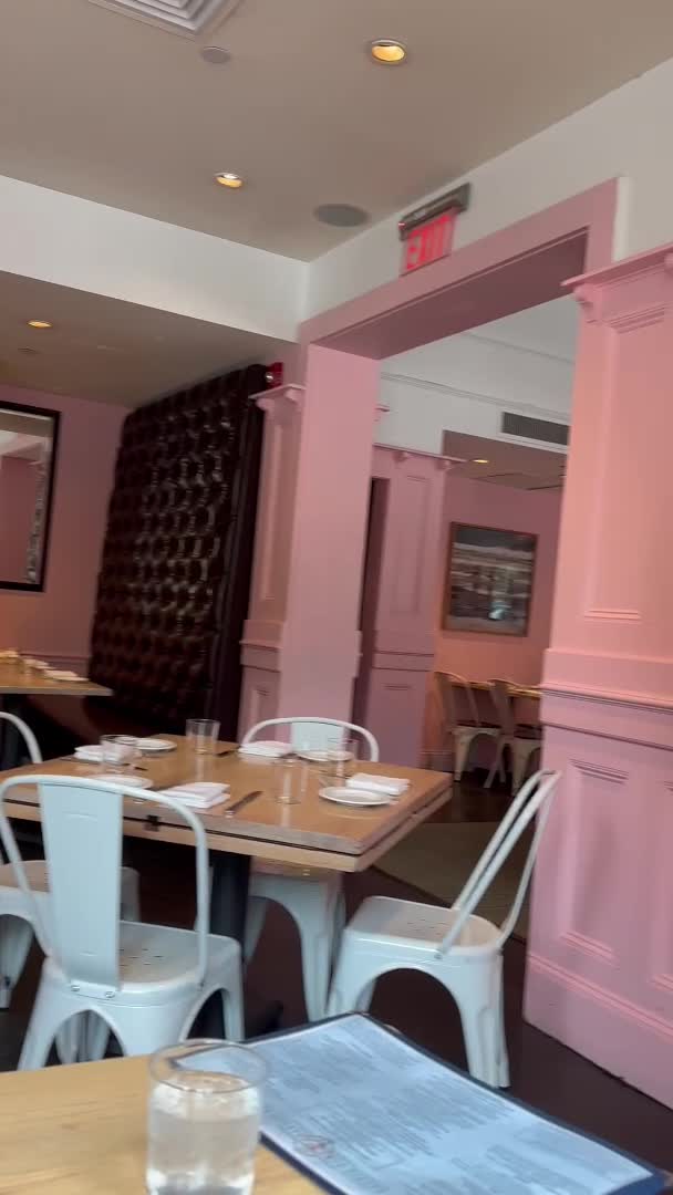 Video review of Saltie Girl