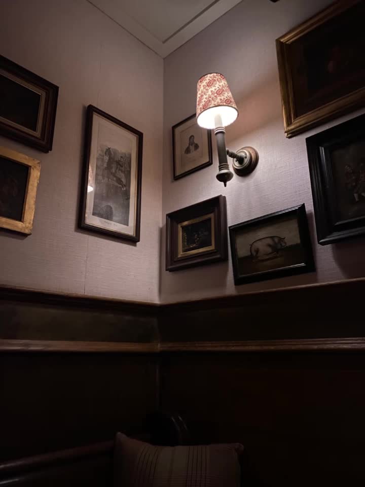 Video review of The Duke of Clarence