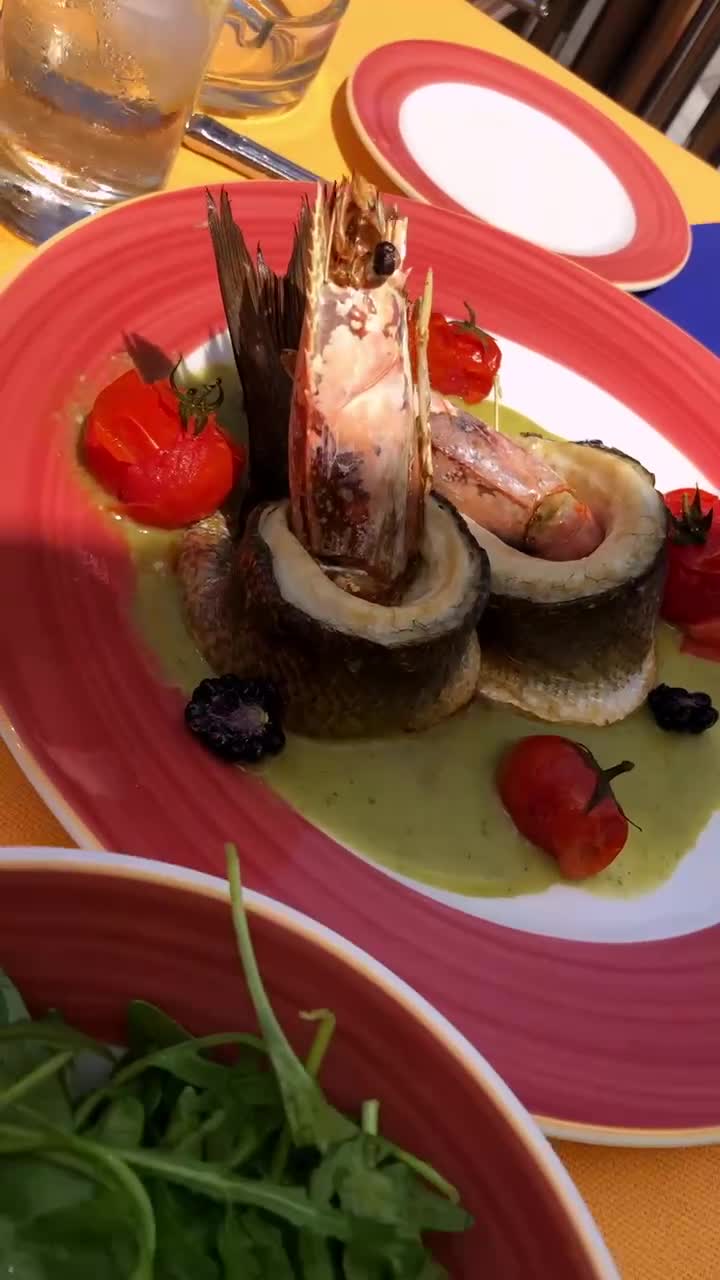 Video review of Fauno Bar