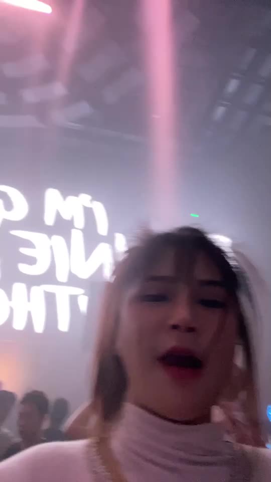 PMT The Hour Glass (พีเอ็มที ดิ อาวกลาส)