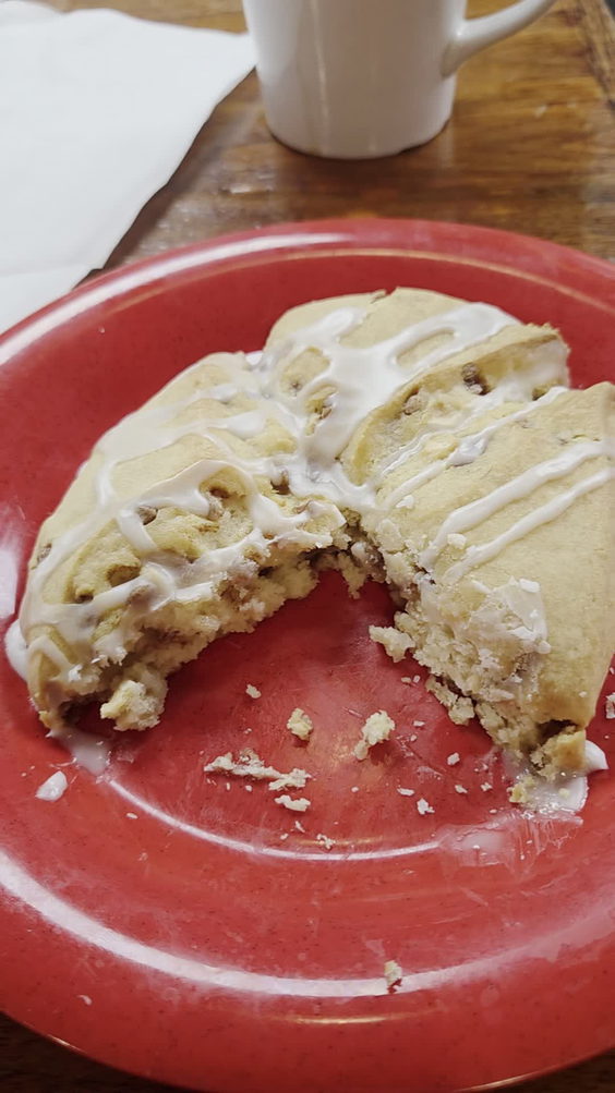 Holly's Gourmet's Market & Cafe