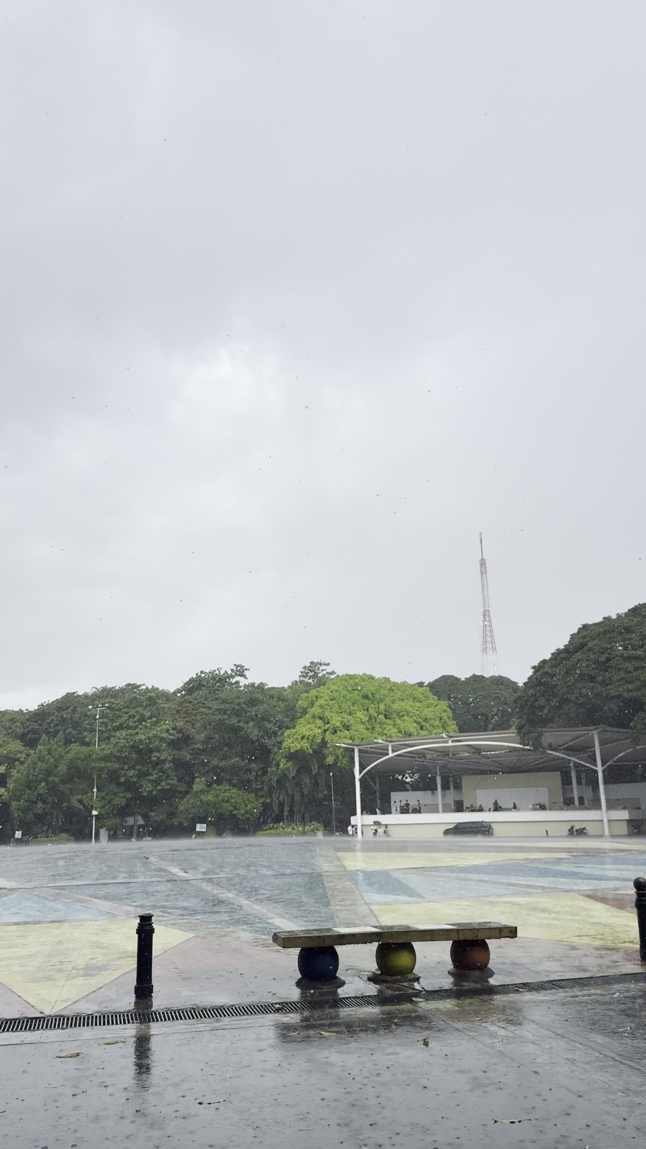 Quezon City Memorial Circle Parking