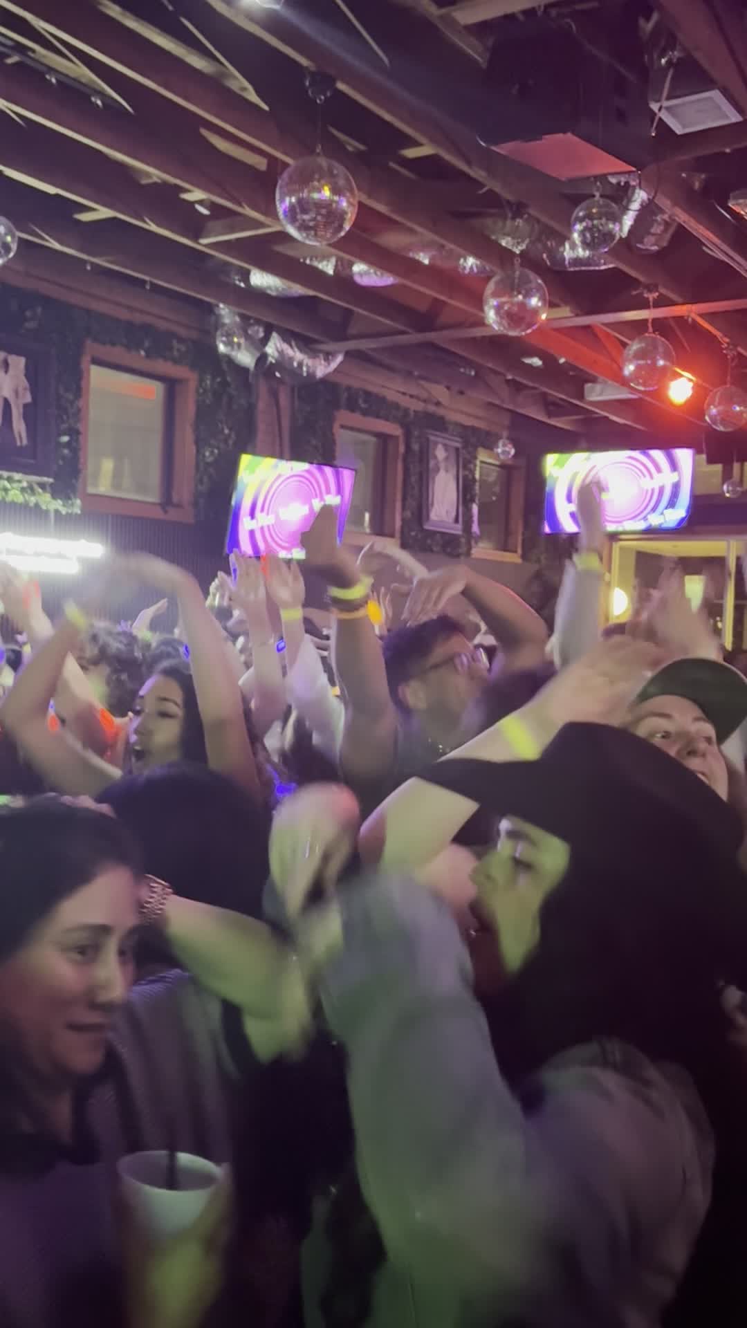 Video review of Pearl Bar Houston