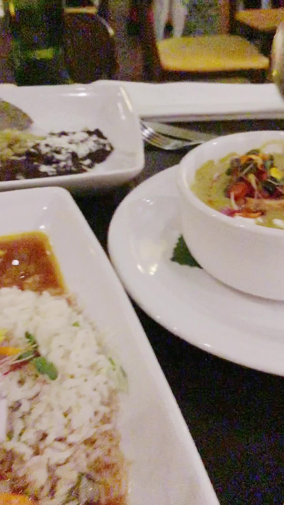 Hugo's Invitados