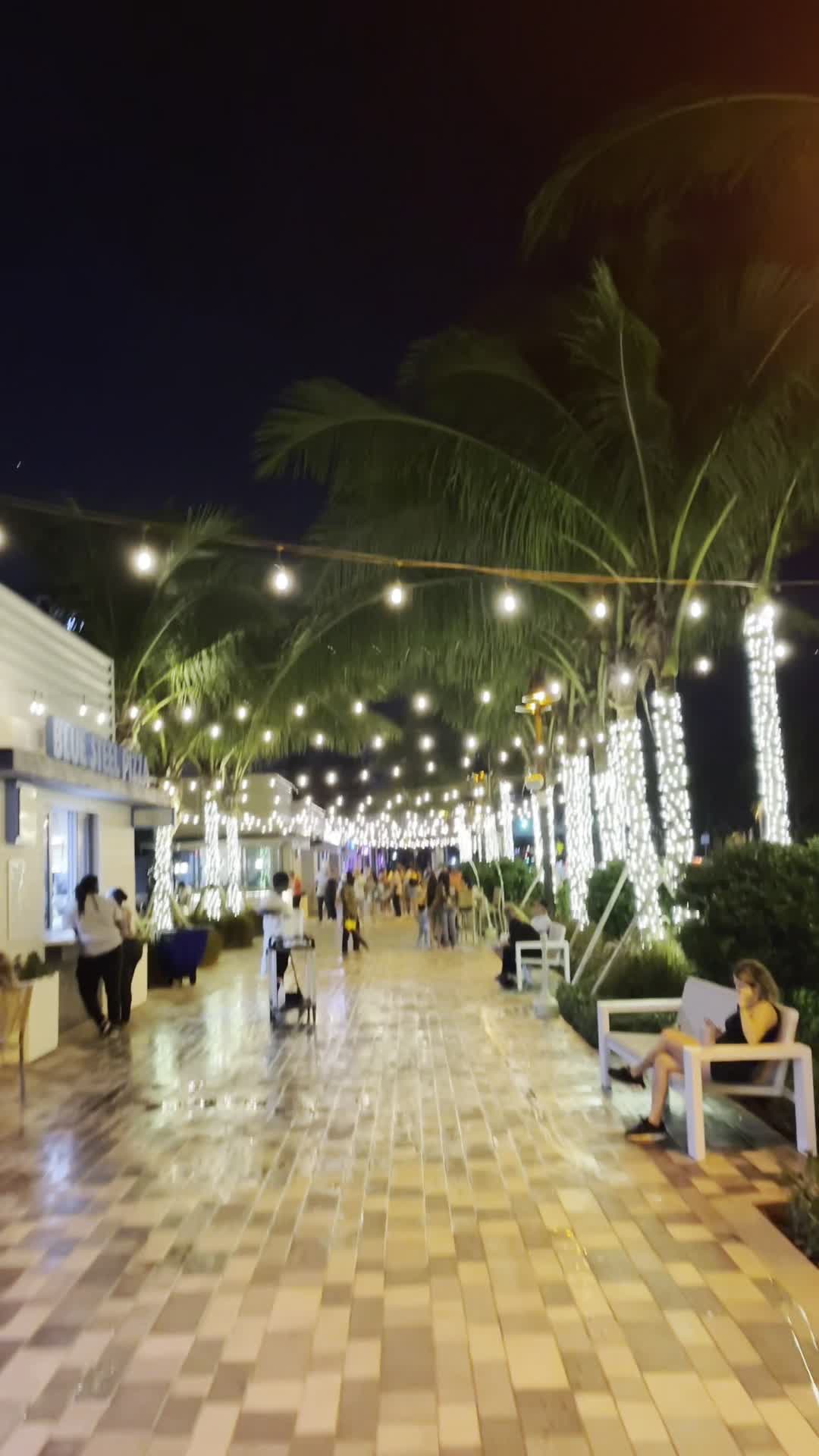 Mainland Bar at Marina Village