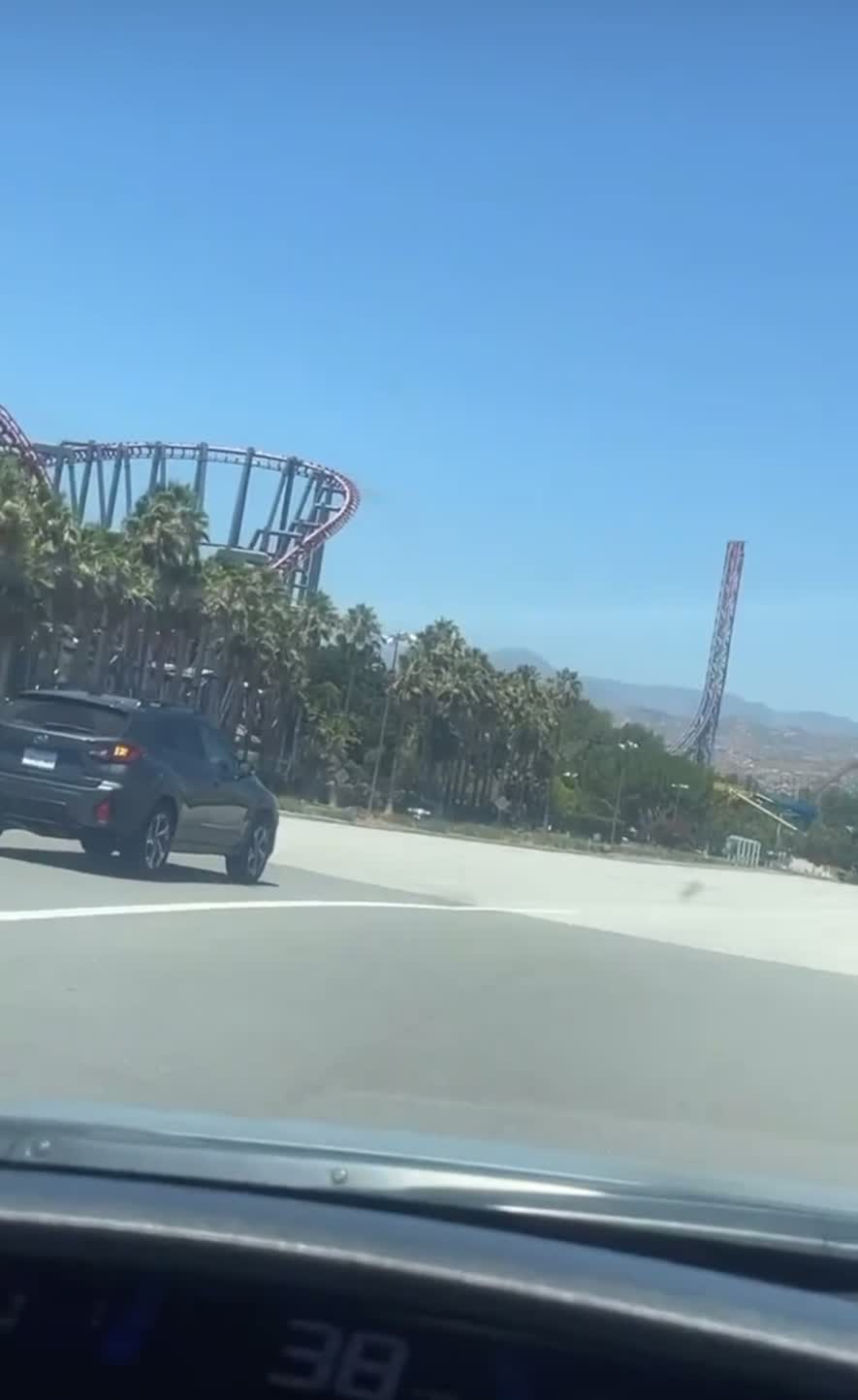 Video review of Six Flags Magic Mountain