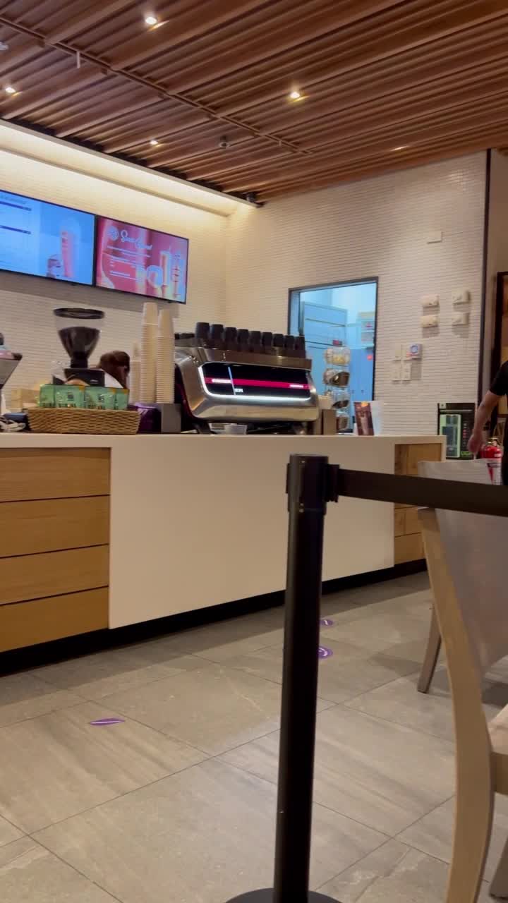 Video review of The Coffee Bean & Tea Leaf