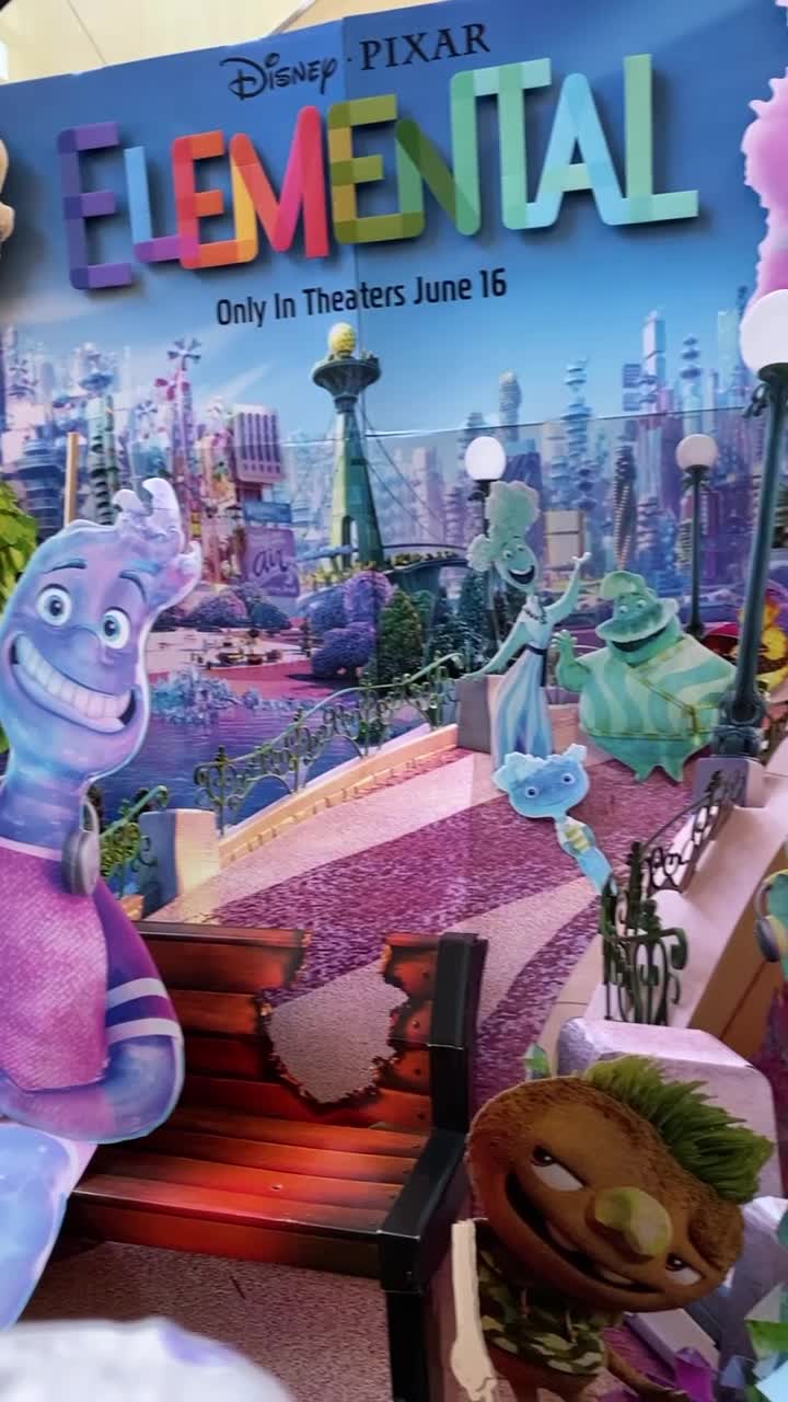 Video review of AMC 34th Street 14