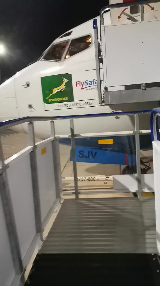 Chief Dawid Stuurman International Airport (PLZ)