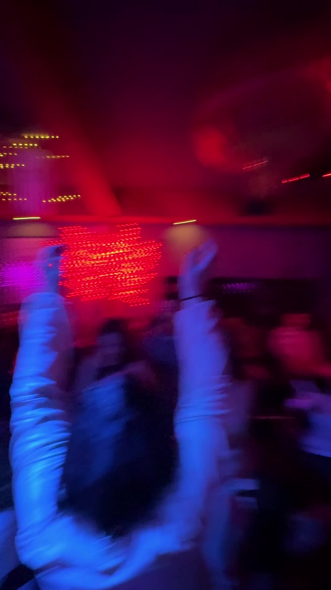 7 Bamboo Lounge