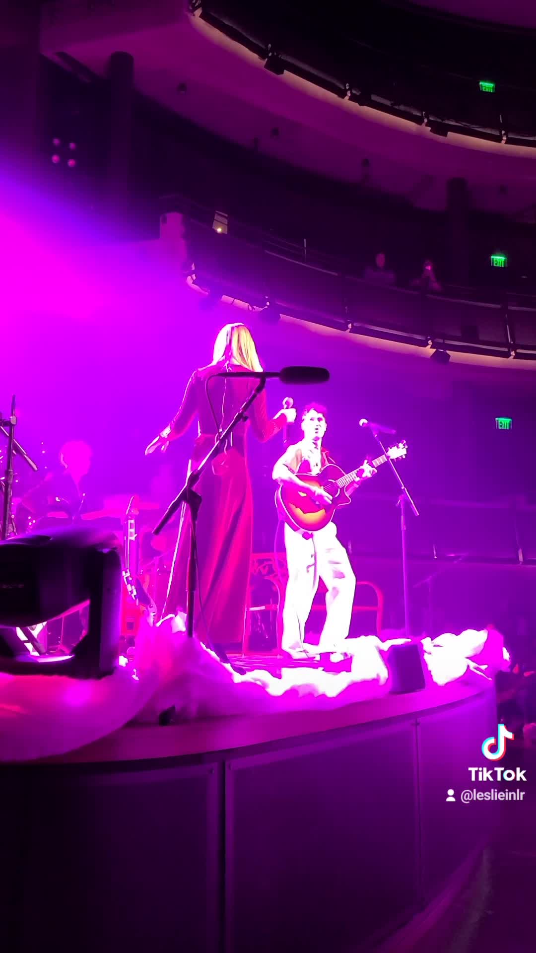 Video review of Country Music Hall of Fame and Museum