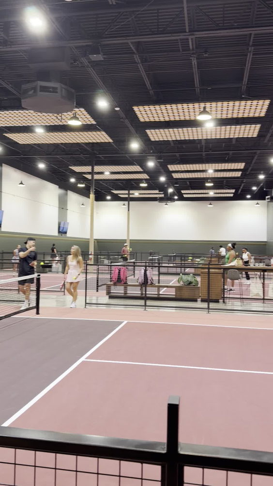 Serve & sip pickleball club