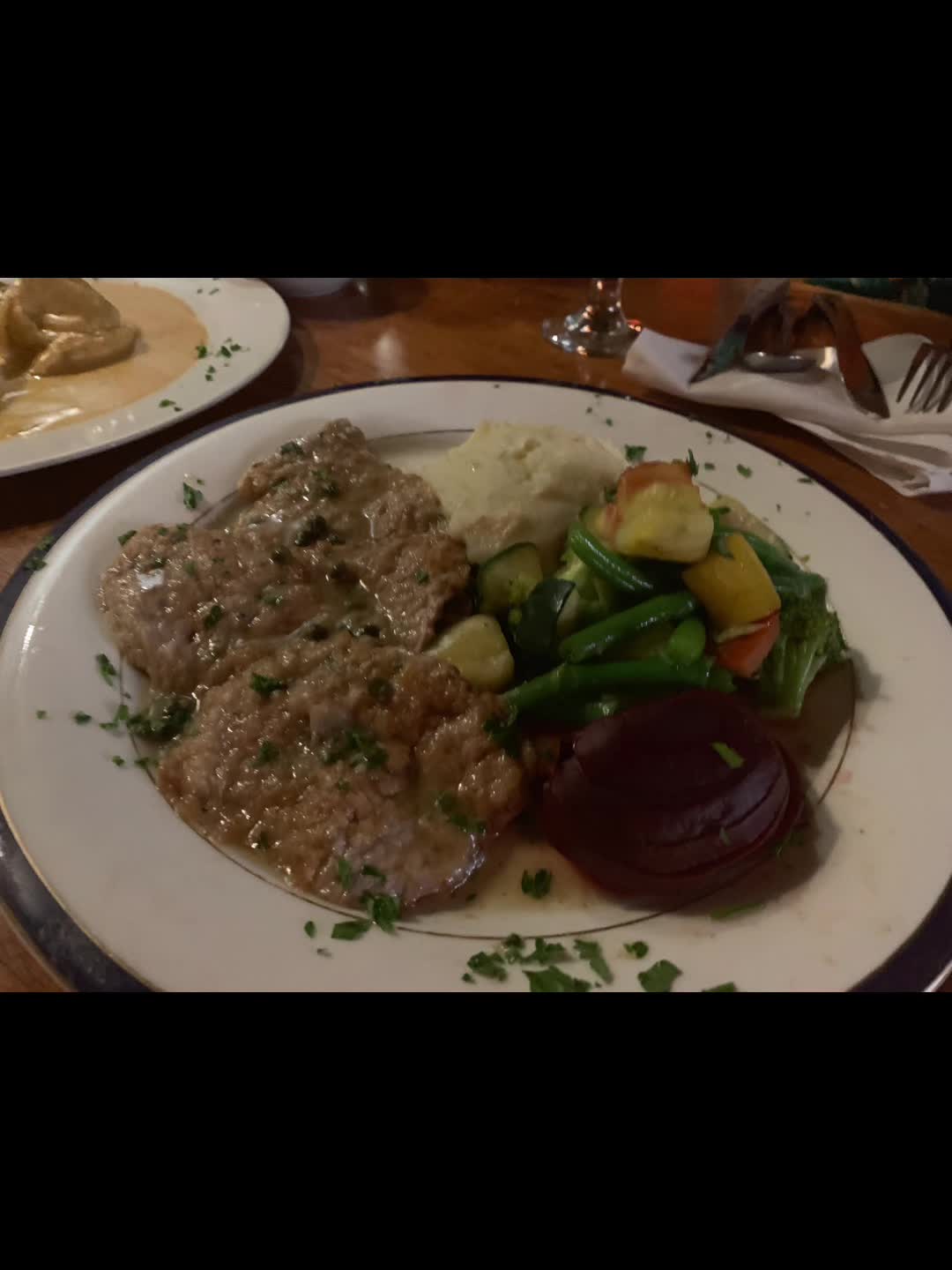 Video review of Crabtree's Restaurant