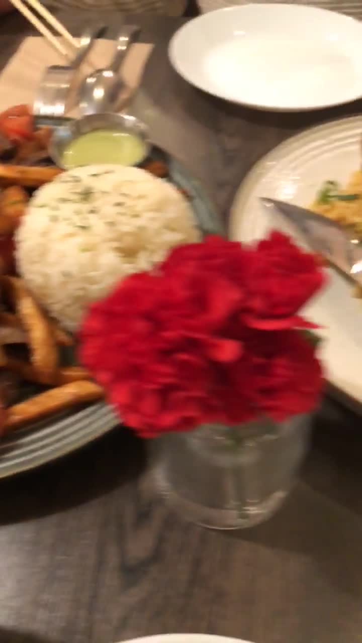 Video review of The Vox Kitchen