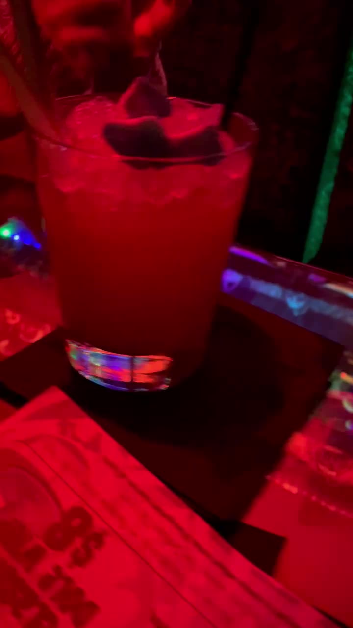 Video review of Golden Tiki