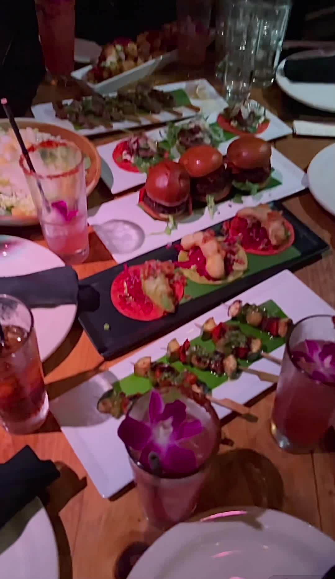 La Mesa Restaurant & Lounge