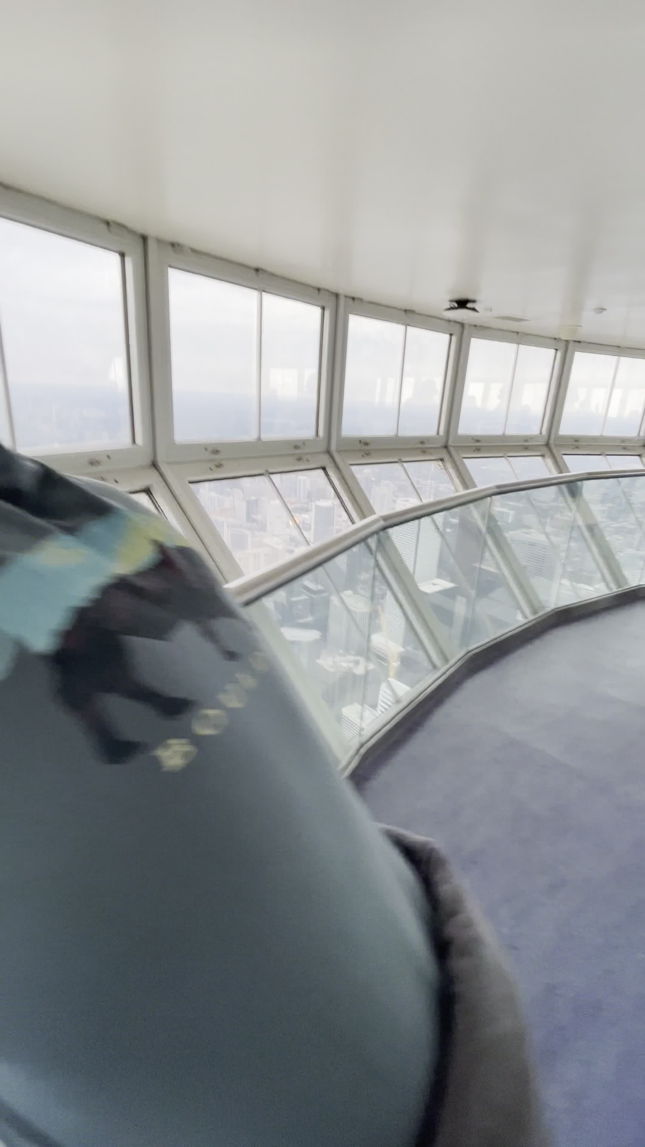 Video review of CN Tower