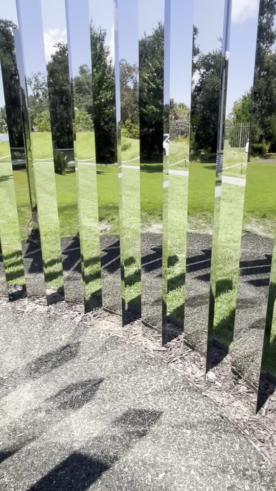 The Sydney and Walda Besthoff Sculpture Garden